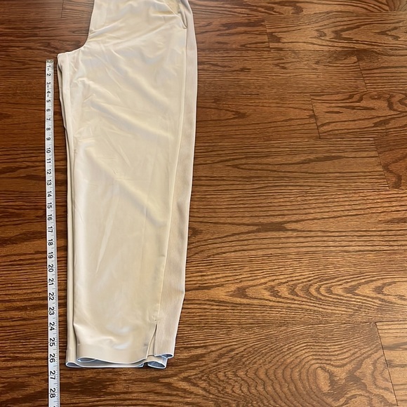 ATHLETA women’s BROOKLYN Ankle pant cream color lightweight slim leg / stretch 8 - Picture 13 of 15